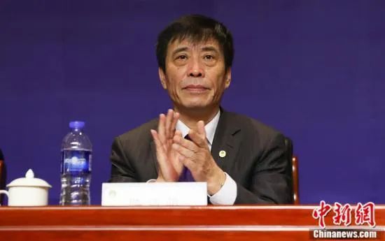 但在明年七月之前，我们无法依靠他。